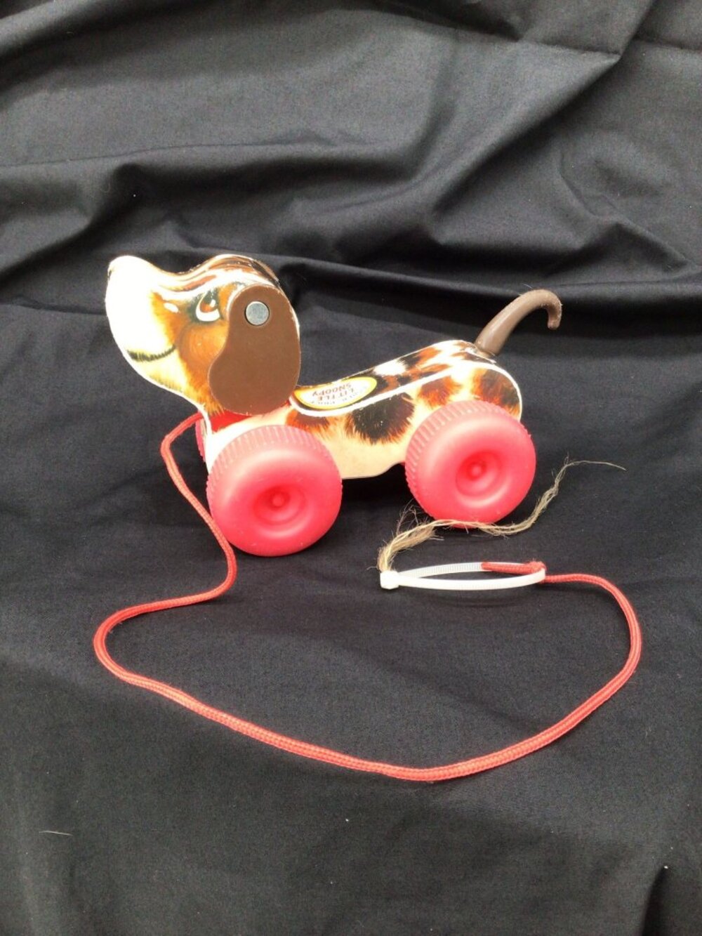Fisher-Price Vintage Little Snoopy Pull Toy With Red Wheels & Brown Tail 2014 Ma